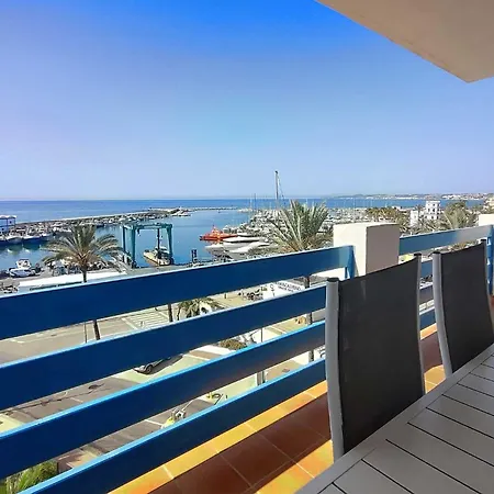 El Faro 3 Apartment